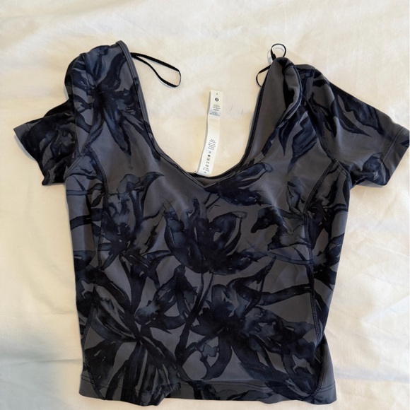 ☀️🌴NEW Lululemon Align Floral Top - Picture 2 of 2